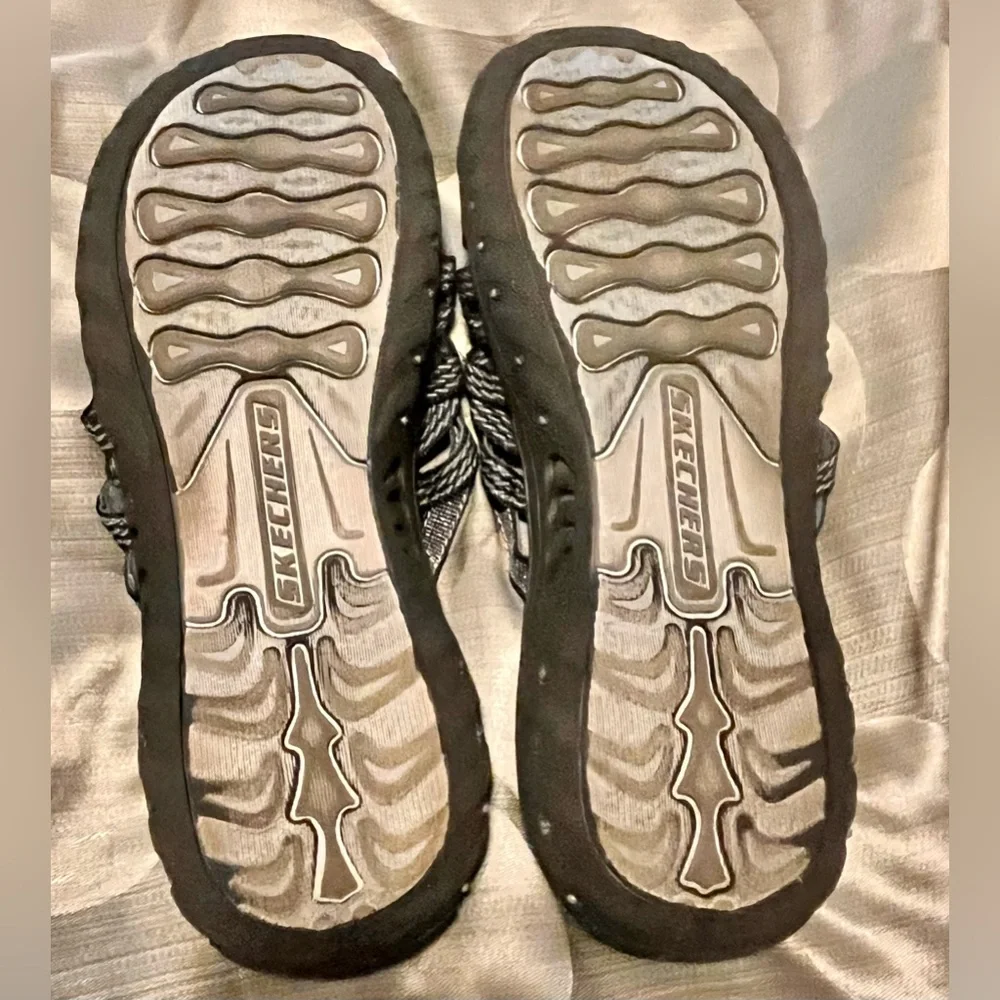 Skechers Black Sandals size 8 - Picture 3 of 4